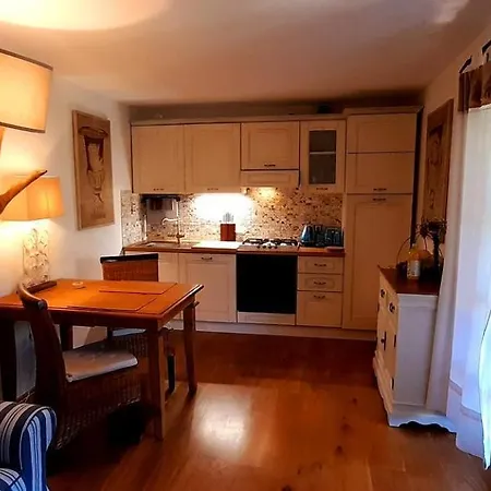 펜션 Dreamy Cottage For A Romantic Getaway In Bled, Slovenia 블레드